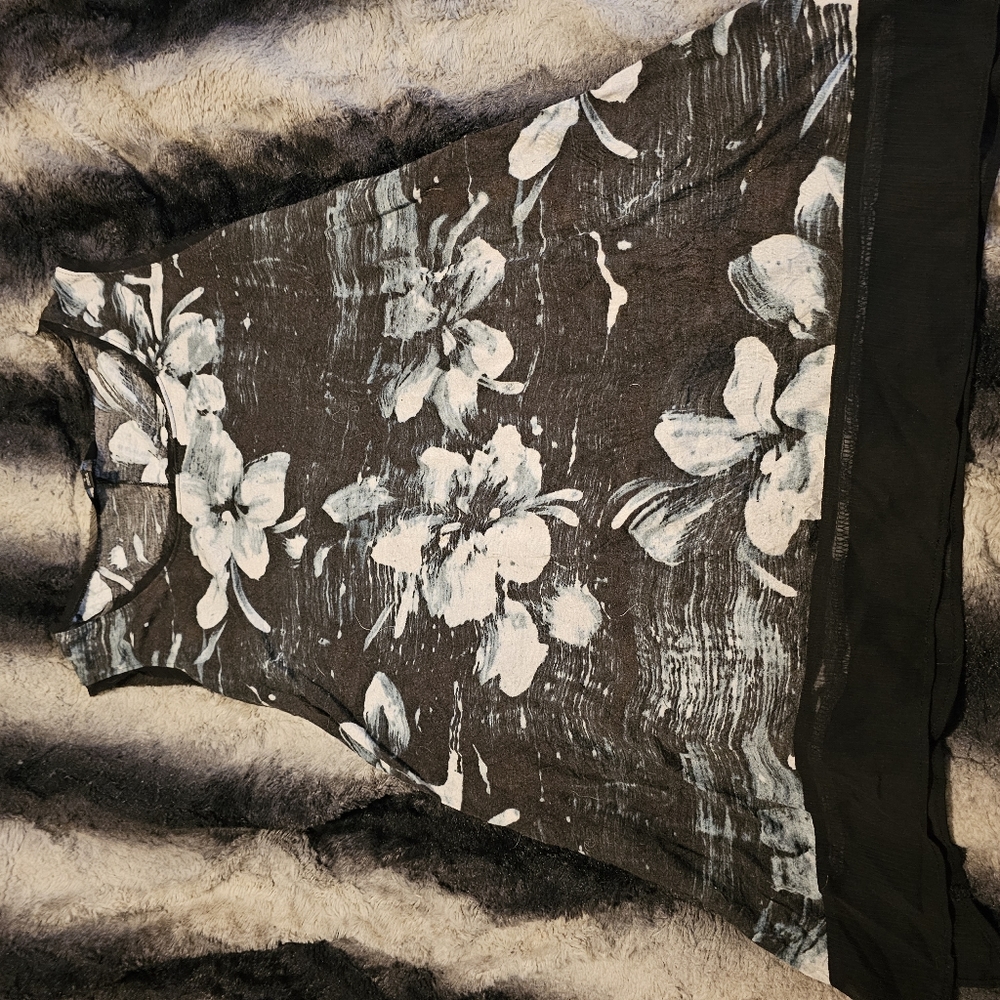 Vera wang floral tank